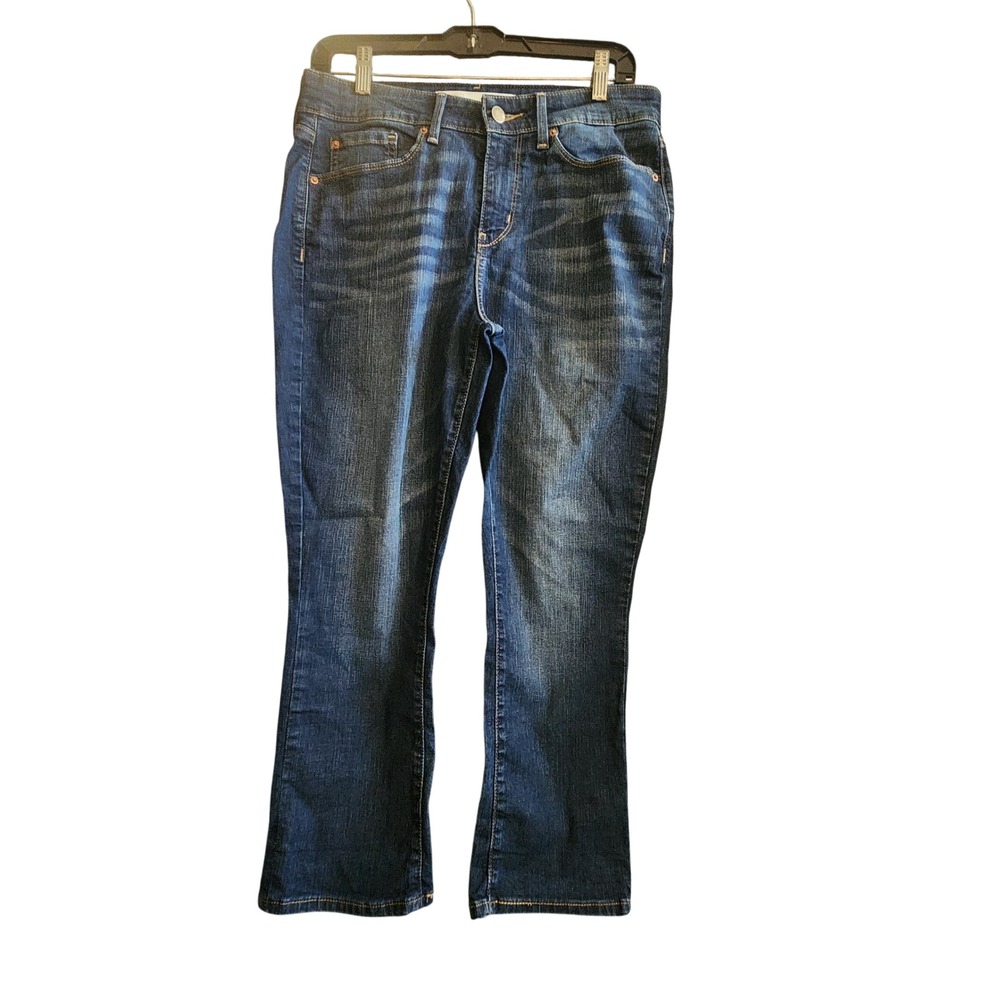 NWOT Signature Levi Strauss Capri Women Size 10 Blue Mid Rise Stretch Denim